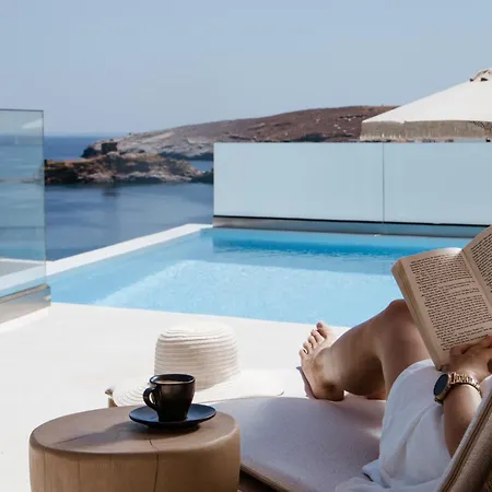 Lägenhetshotell Golden Vista, Beachfront By Explore Ándros