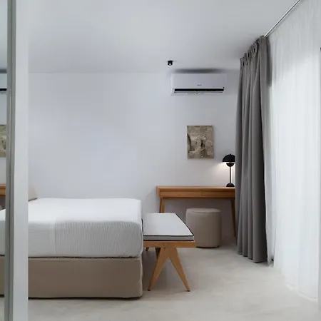 Aparthotel Golden Vista, Beachfront By Explore *
