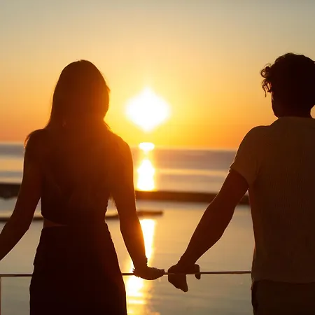 Lägenhetshotell Golden Vista, Beachfront By Explore Ándros