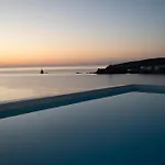 Golden Vista, Beachfront By Explore