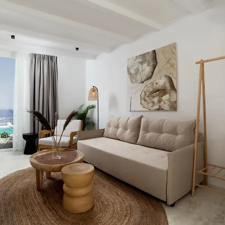 Golden Vista, Beachfront By Explore 4* Ándros