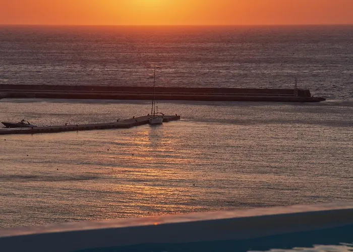 Aparthotel Golden Vista, Beachfront By Explore