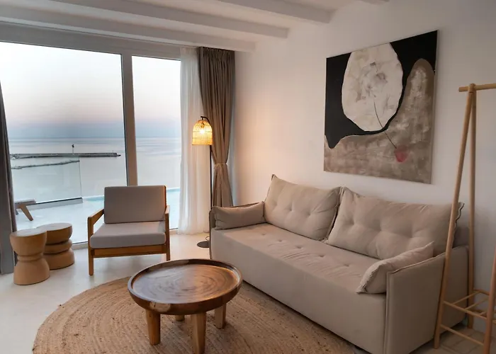 Golden Vista, Beachfront By Explore Lägenhetshotell 4*